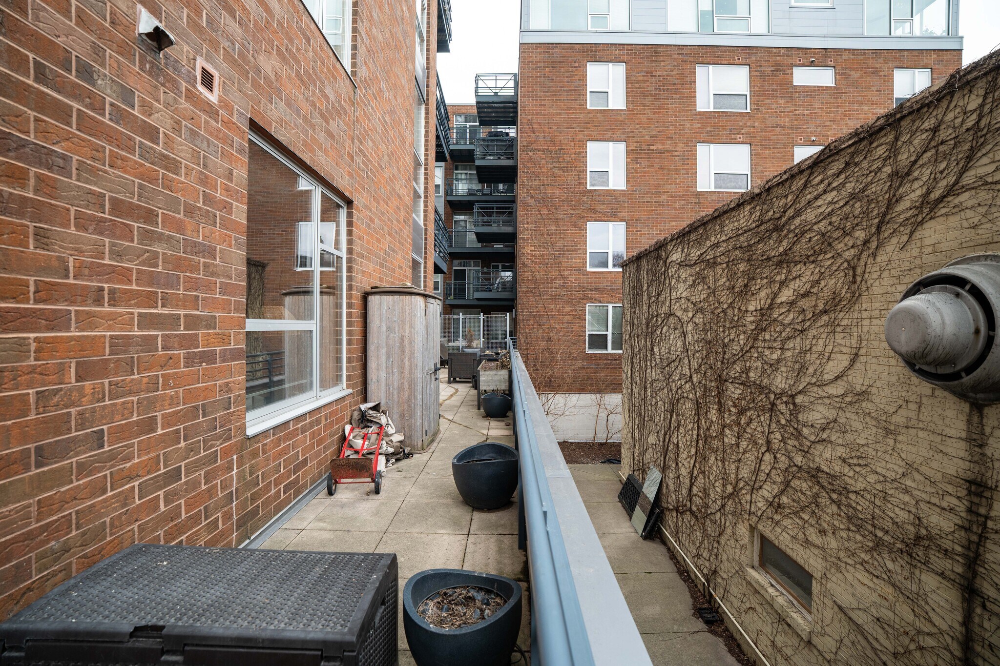 Deck - 1111 N Marshall St
