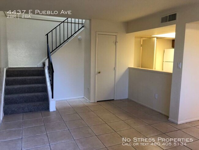Primary Photo - 2 Bed Town Home off 40th St and Broadway!