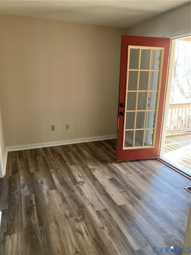 Building Photo - 6904 Deer Thicket Dr