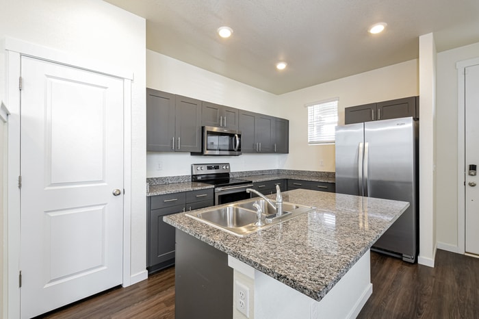 Building Photo - 13464 Oneida Ln