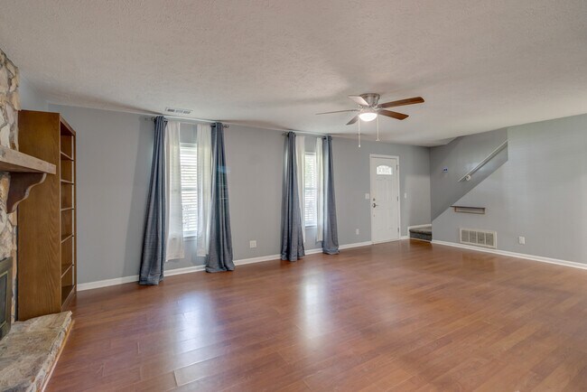 Building Photo - 949 Piercefield Dr
