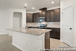 Building Photo - 246 W Flowing River Dr