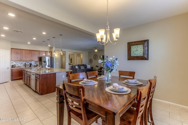 Building Photo - 9116 W Silver Cholla Dr