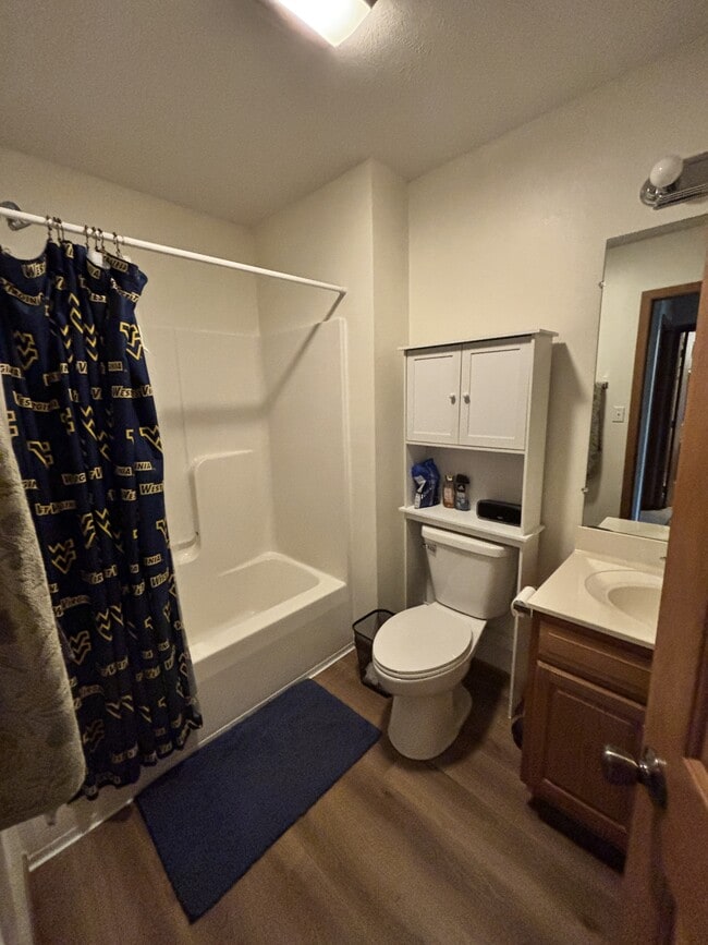 Building Photo - 864 Tremont St