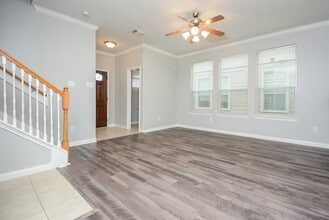 Building Photo - 16102 Limestone Lake Dr