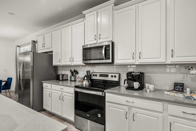 Building Photo - 8953 Amelia Downs Trail