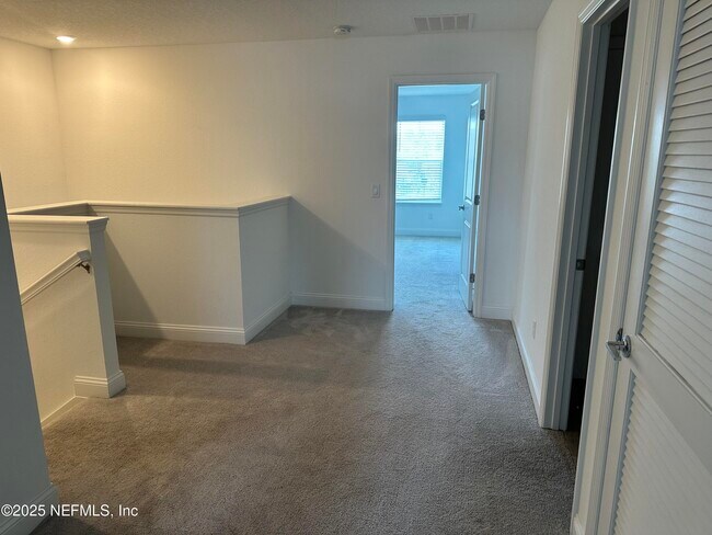 Building Photo - 113 Inkwood Ct