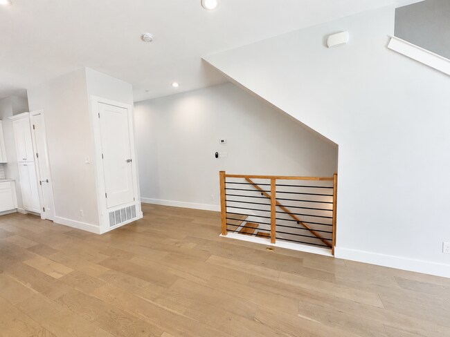 Building Photo - 2620 Valley View Ln