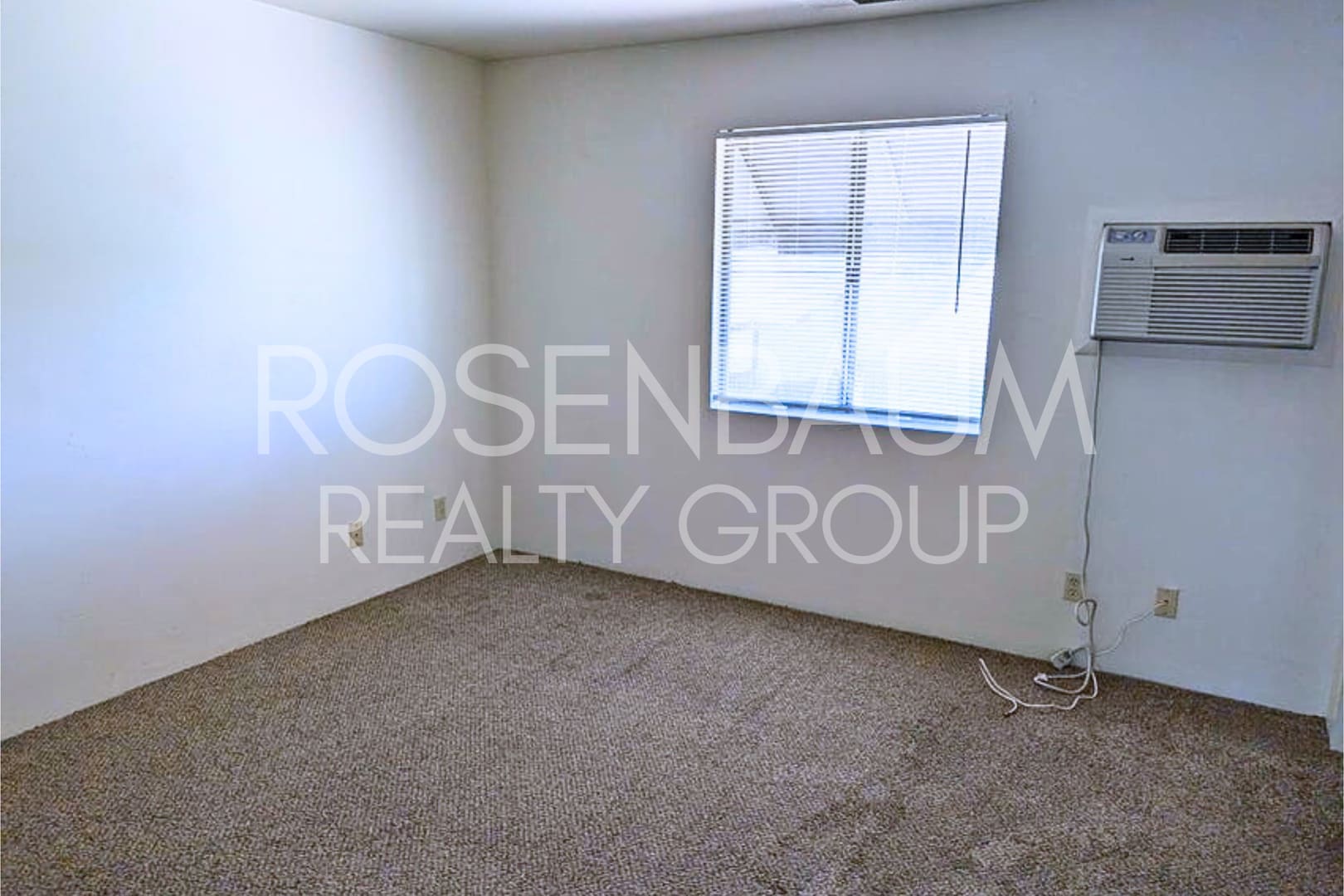 Building Photo - Charming and cozy 2-bedrooms, 1-bath upstairs unit in the heart of Prescott Valley!