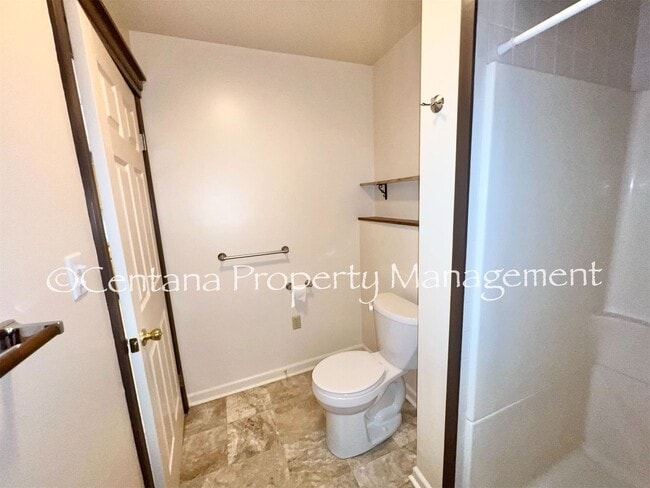 Building Photo - 3 bedroom apartment near Campus, Park St (...