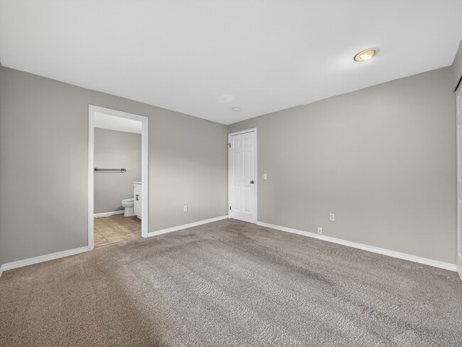 Building Photo - 11706 NE 98th St