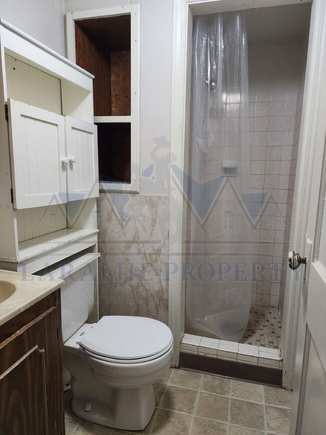 Building Photo - 1 Bedroom 1 Bathroom Apartment