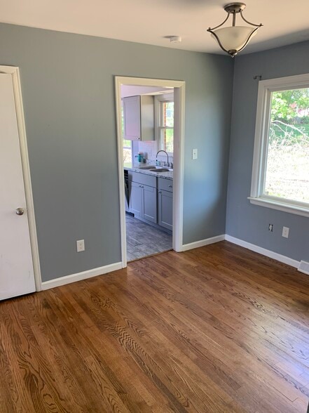 Building Photo - 507 Moran Ave