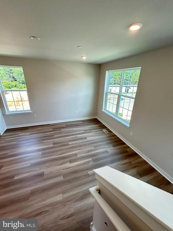 Building Photo - 38 Barnes Wy