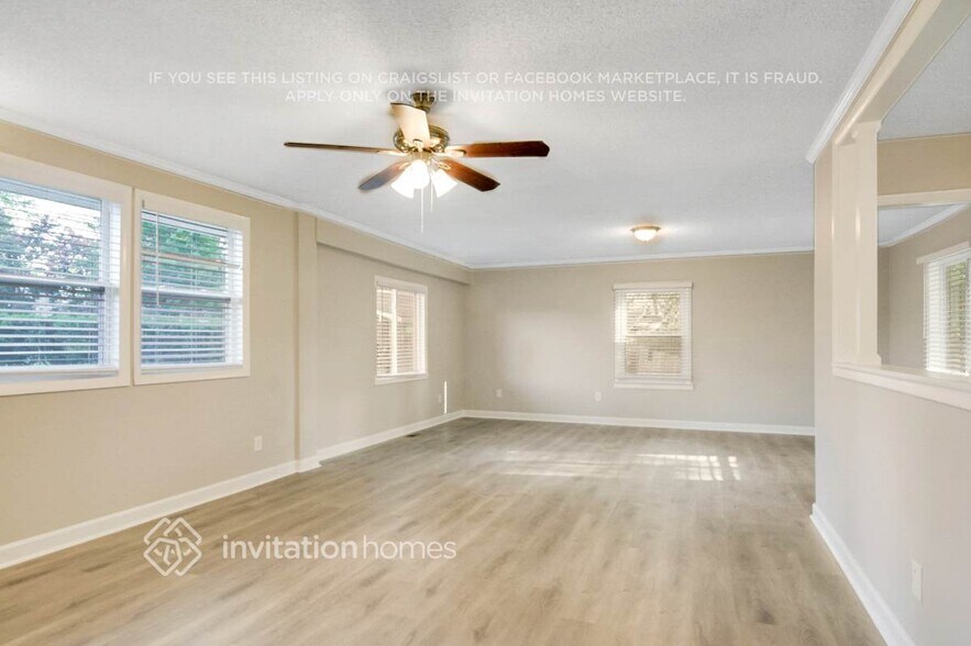 Building Photo - 206 Park Ave
