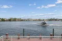 Building Photo - 511 Bayshore Dr