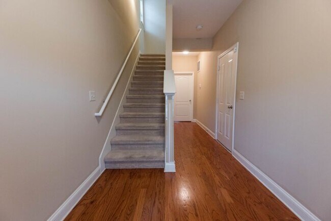 Building Photo - 1137 Woodbury Falls Ct