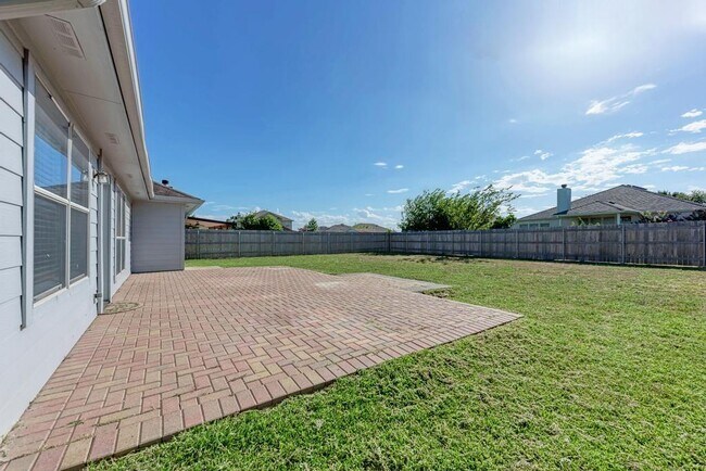 Building Photo - 1203 Tricia Cove