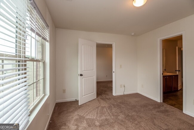 Building Photo - 3563 Walking Stick Way NE