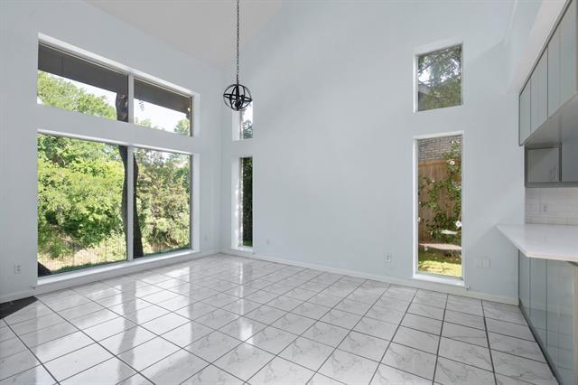 Building Photo - 8907 Club Creek Cir
