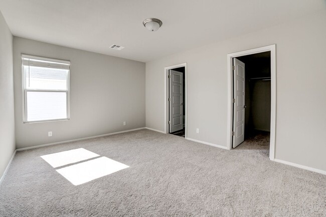 Building Photo - Beautiful Newer 3 Bedroom, 2 Bath Home Move-In Ready