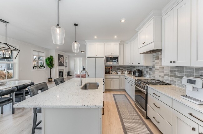 Building Photo - Contemporary 3 Bed, 2 Bath Ranch in Briar ...