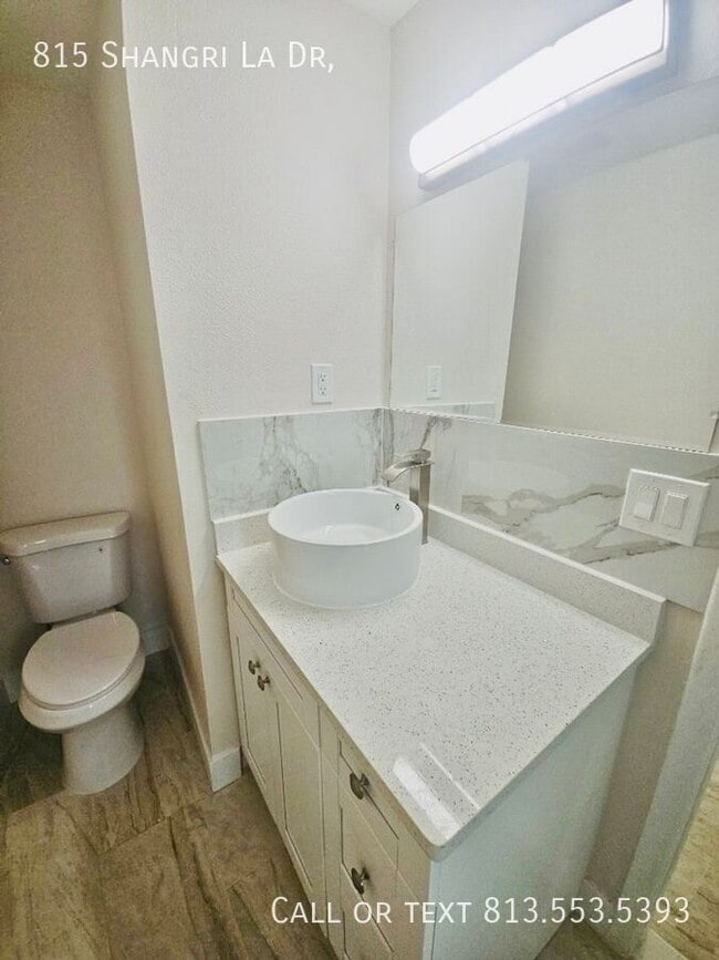 Building Photo - 815 Shangri La Dr