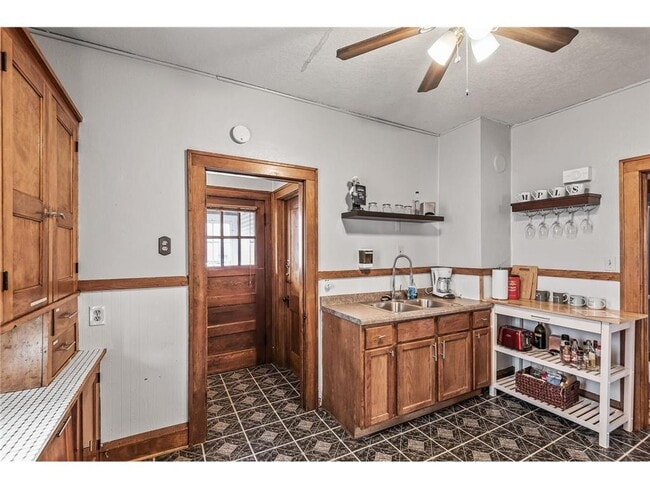Building Photo - 3620 Lyndale Ave S