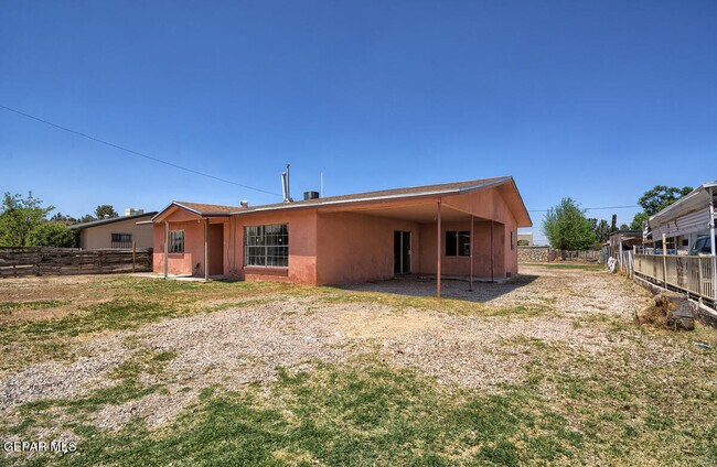 Primary Photo - 385 Mireles Ct