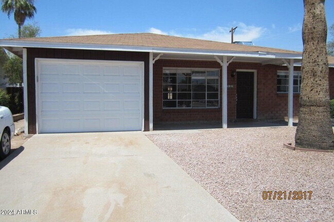 Primary Photo - 8132 E Piccadilly Rd