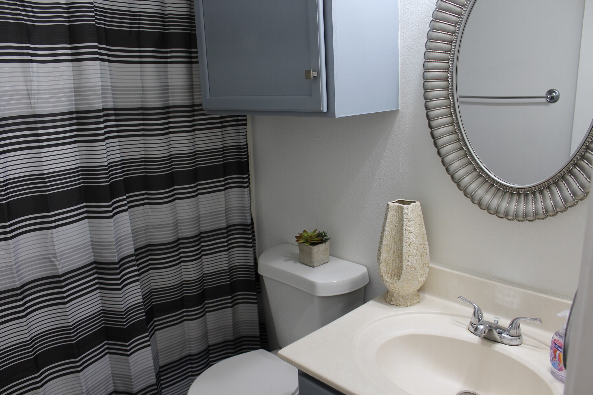 Building Photo - 311 Lebanon St