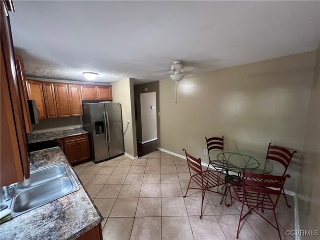 Building Photo - 3505 Colonnade Dr
