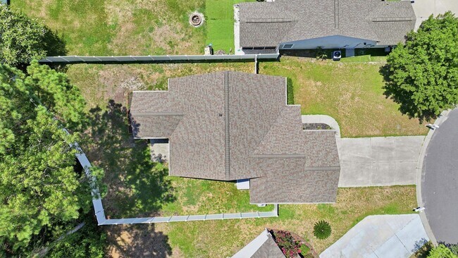 Building Photo - 914 Bur Oak Ct