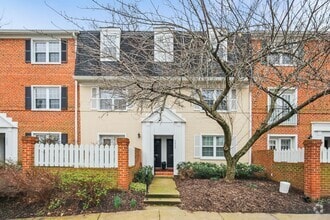 Building Photo - 2649 S Walter Reed Dr
