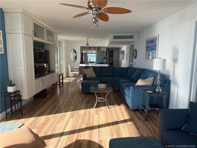 Building Photo - 9940 S Ocean Dr