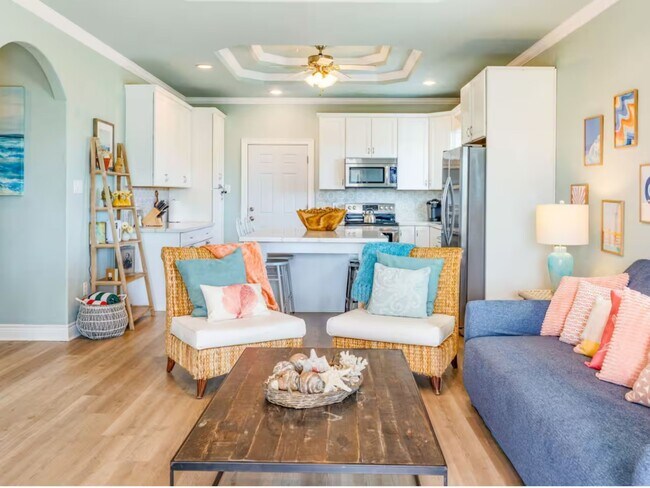 Building Photo - 986 Bahama Dr