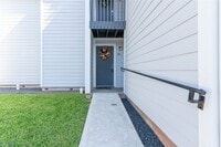 Building Photo - 13151 Walden Rd