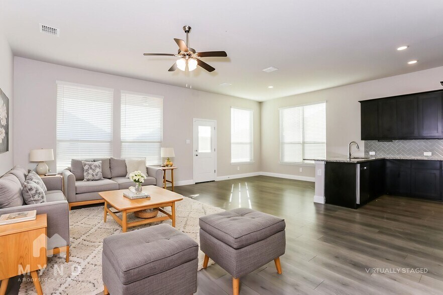 Building Photo - 6002 S 14th St