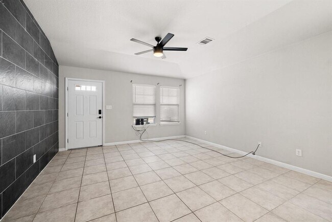 Building Photo - 202 Low Bramble Dr