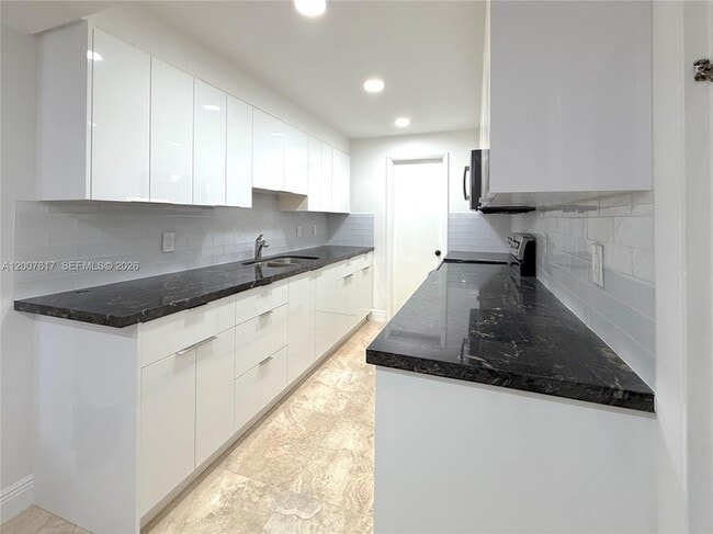 Building Photo - 1075 92nd St