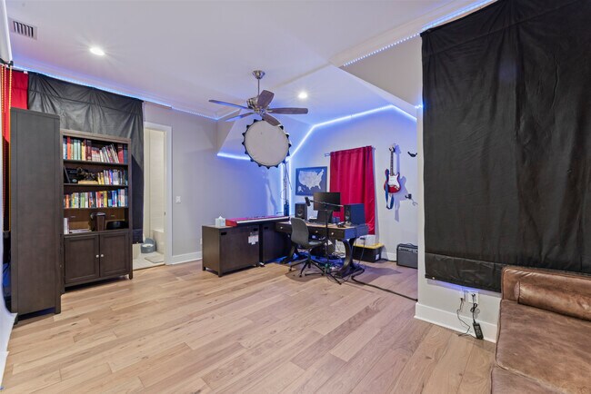 Building Photo - 3314 W Villa Rosa St