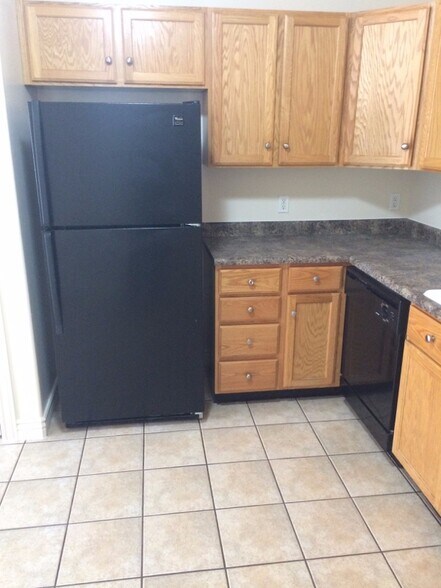 Building Photo - 1884 Shepard Ln