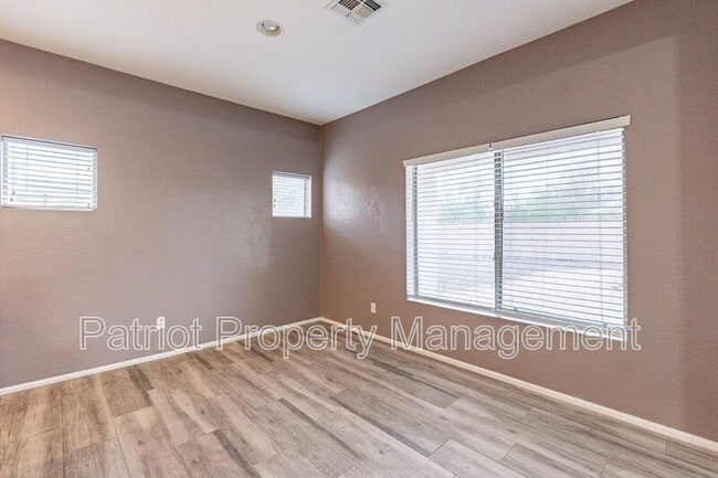 Building Photo - 42509 N 45th Dr