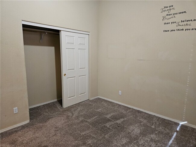 Building Photo - 2662 Bella Sera Dr
