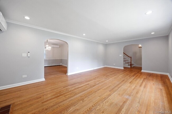 Building Photo - 1 Blackthorn Ln
