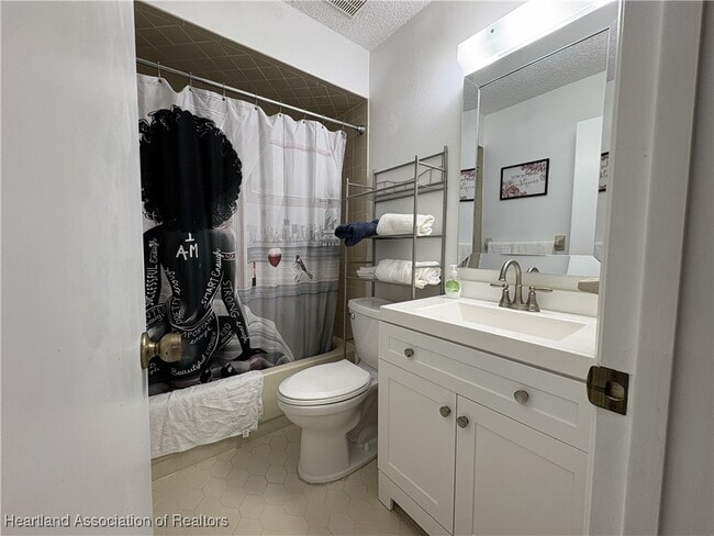 Building Photo - 4722 Granada Blvd