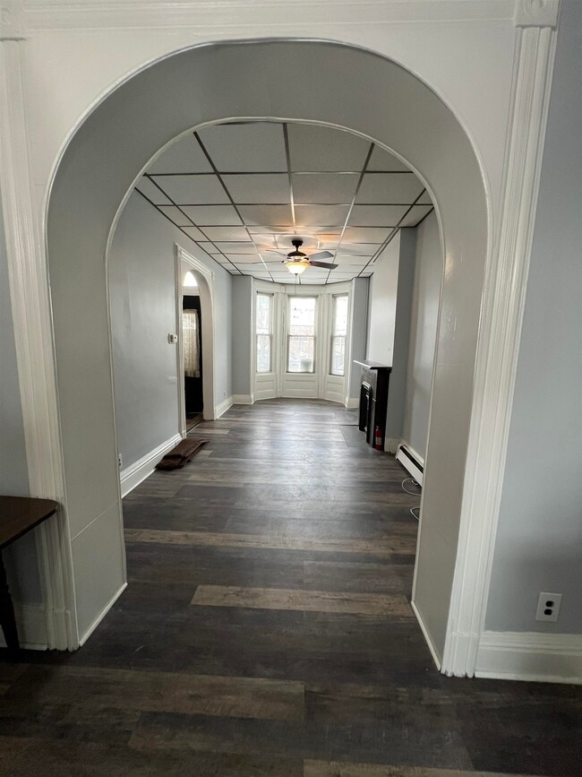 Building Photo - 19 Glenwood Ave