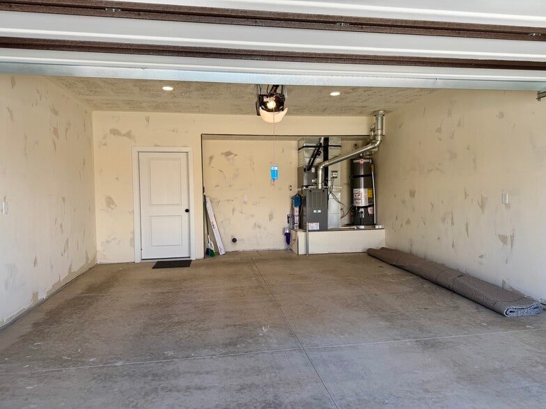 Building Photo - 4283 W Highway 56