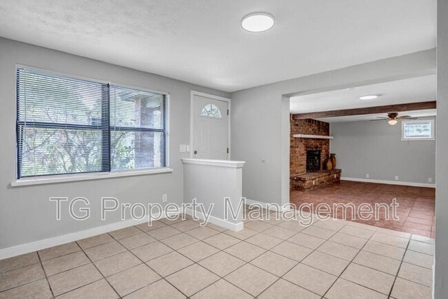 Building Photo - 6855 Hafford Ln