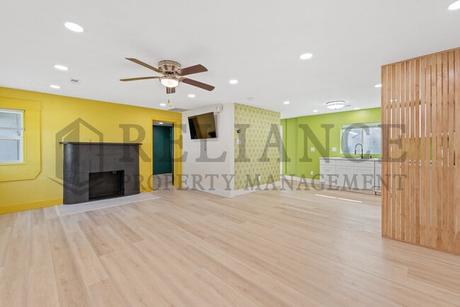 Building Photo - 522 Sunnyside Ct